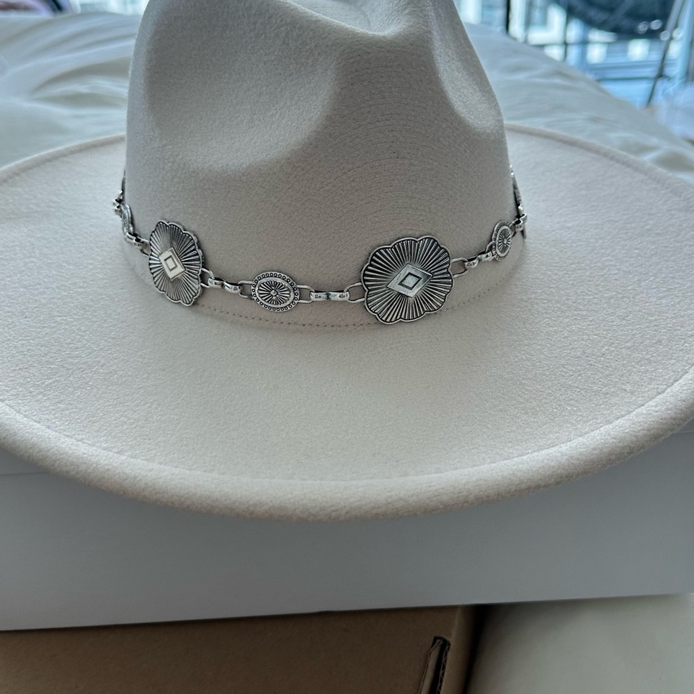 Hat - Picture 2 of 3
